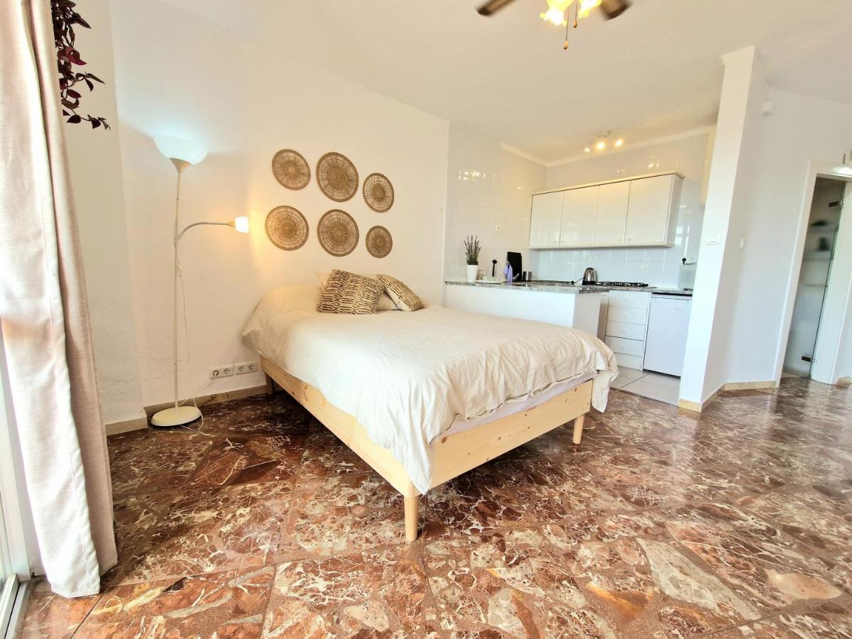Aa Guest - The Golden Sea Views Eco Apartment 베날마데나코스타 외부 사진