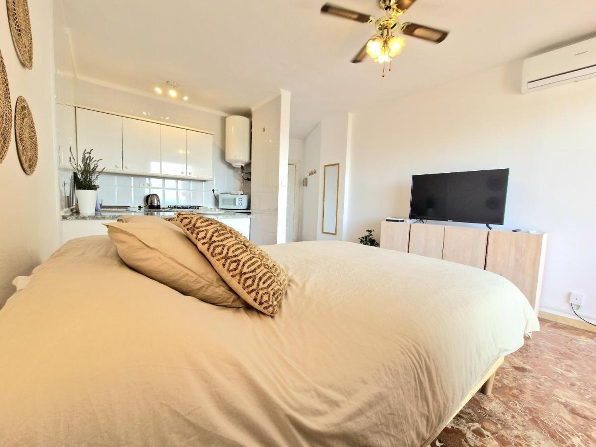Aa Guest - The Golden Sea Views Eco Apartment 베날마데나코스타 외부 사진